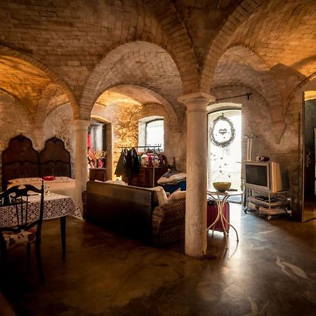 Lo Scrigno Di Lara Villa Ceresara Bagian luar foto