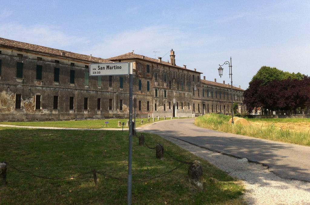 Lo Scrigno Di Lara Villa Ceresara Bagian luar foto