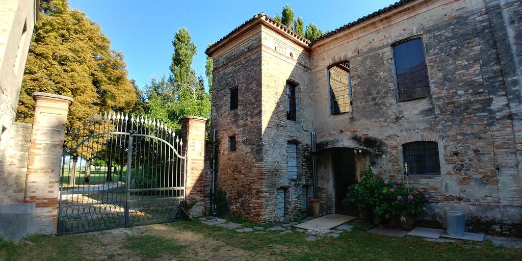 Lo Scrigno Di Lara Villa Ceresara Bagian luar foto