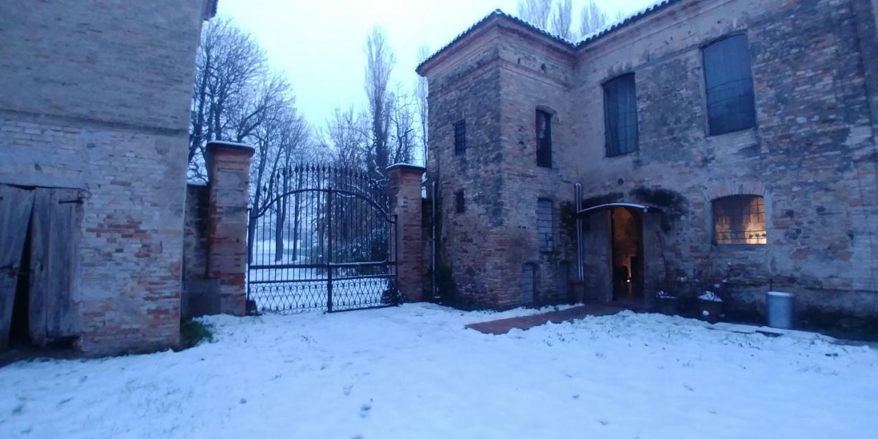 Lo Scrigno Di Lara Villa Ceresara Bagian luar foto